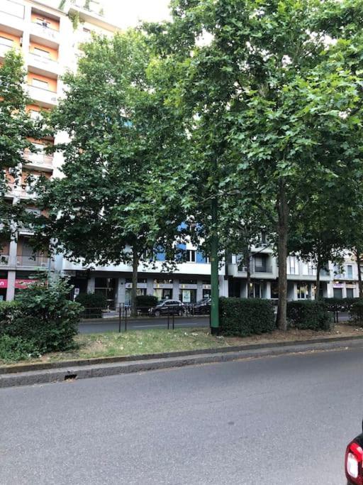 Milan New Apartment In Lively Central Area Exteriör bild