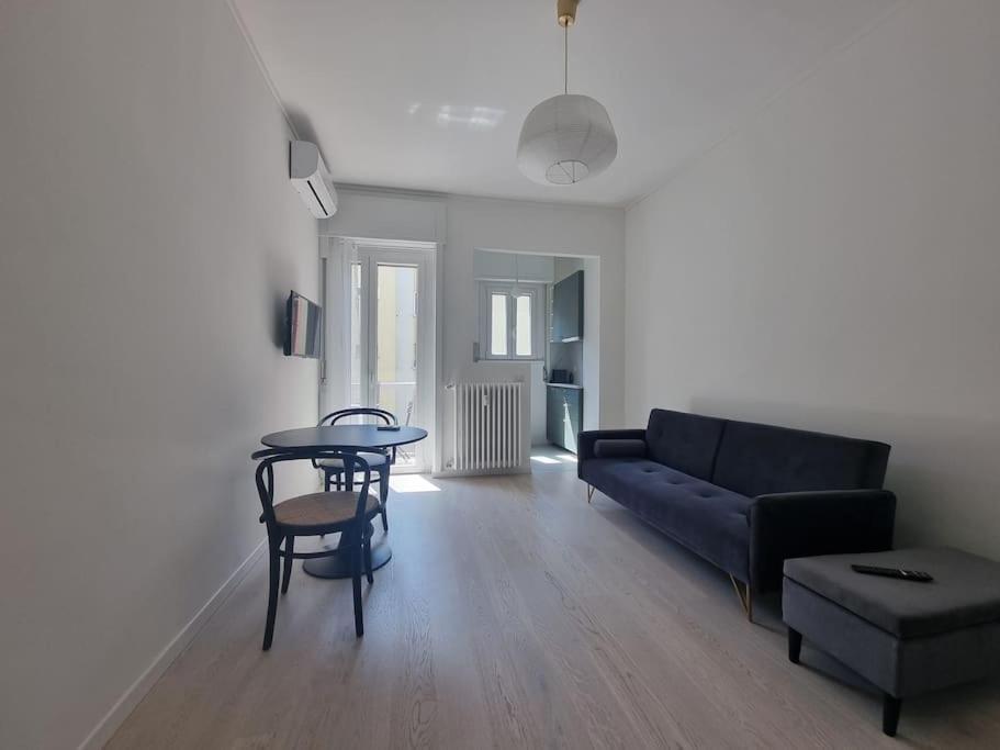 Milan New Apartment In Lively Central Area Exteriör bild